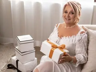 Real pussy AvrilMillers