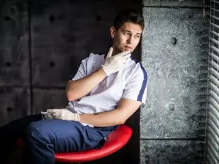 Show private IvonLock