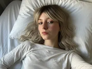 Nude amateur ElissMeow