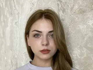 Shows hd JullieSoltine
